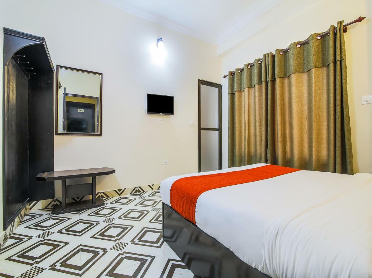 Oyo 315 Aadarsha Inn Rummindei ภายนอก รูปภาพ
